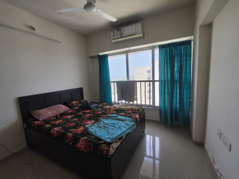 2BHK  Flat for Sale in Borivali west , Holy Cross Rd